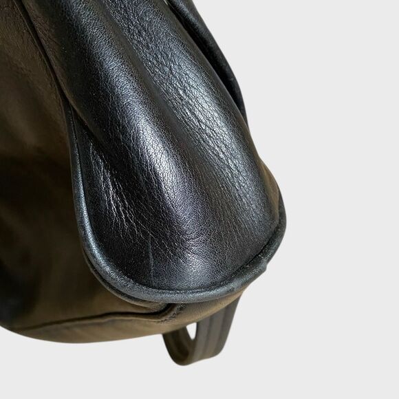 Tignanello Black Leather Crossbody Shoulder Bag Tassel Charm Pockets Adjustable - Picture 15 of 16